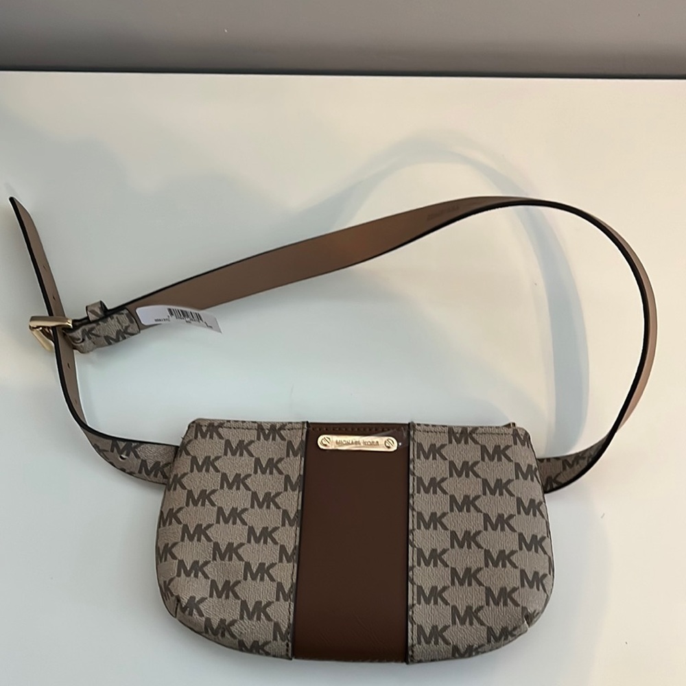 Michael Kors Shoulder Bag!